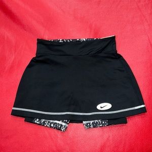 Nike Girls’ Dri-FIT Icon Clash 2-in-1 Training Skirt